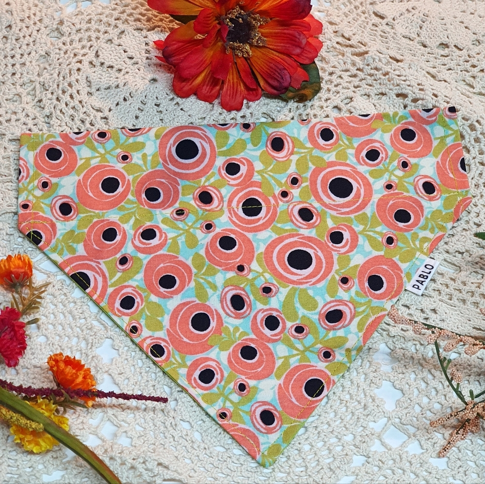 🐶 5 for $15 * Pablo Peach Floral Over The Collar Dog Bandana